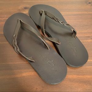 American Eagle Leather Flip-flops
